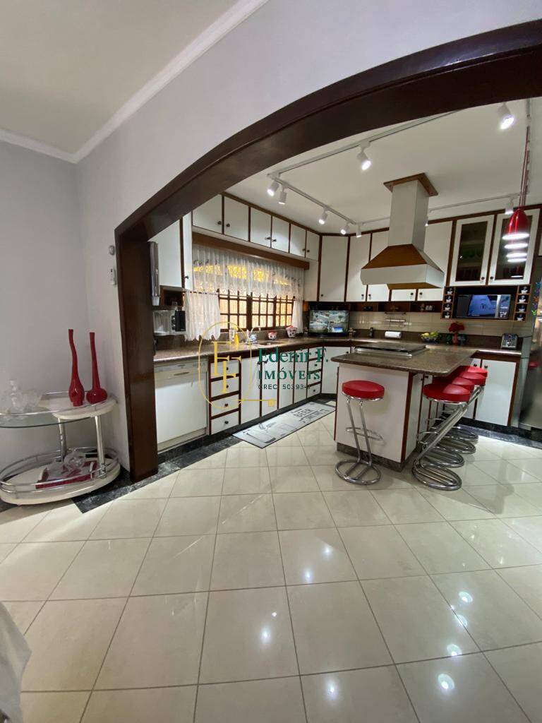 Sobrado, 3 quartos, 348 m² - Foto 5