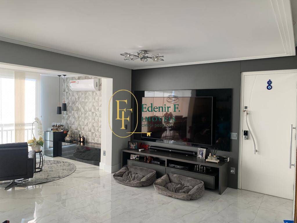 Apartamento, 3 quartos, 225 m² - Foto 1