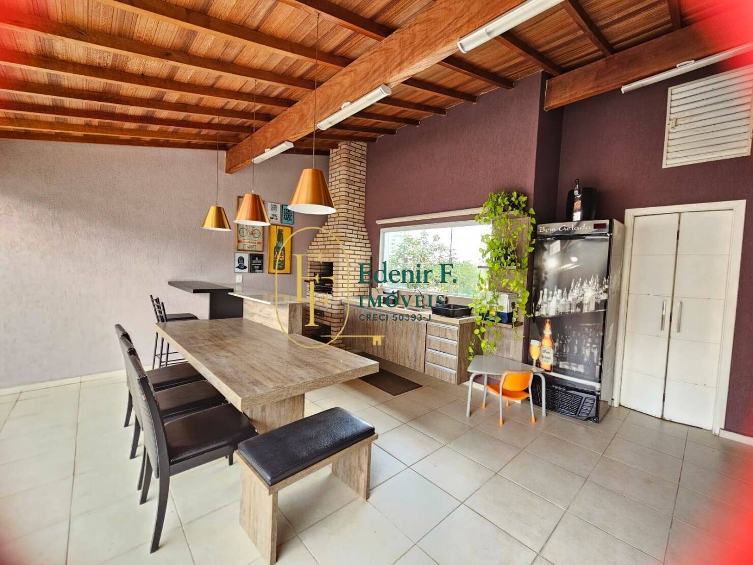 Sobrado, 3 quartos, 238 m² - Foto 1