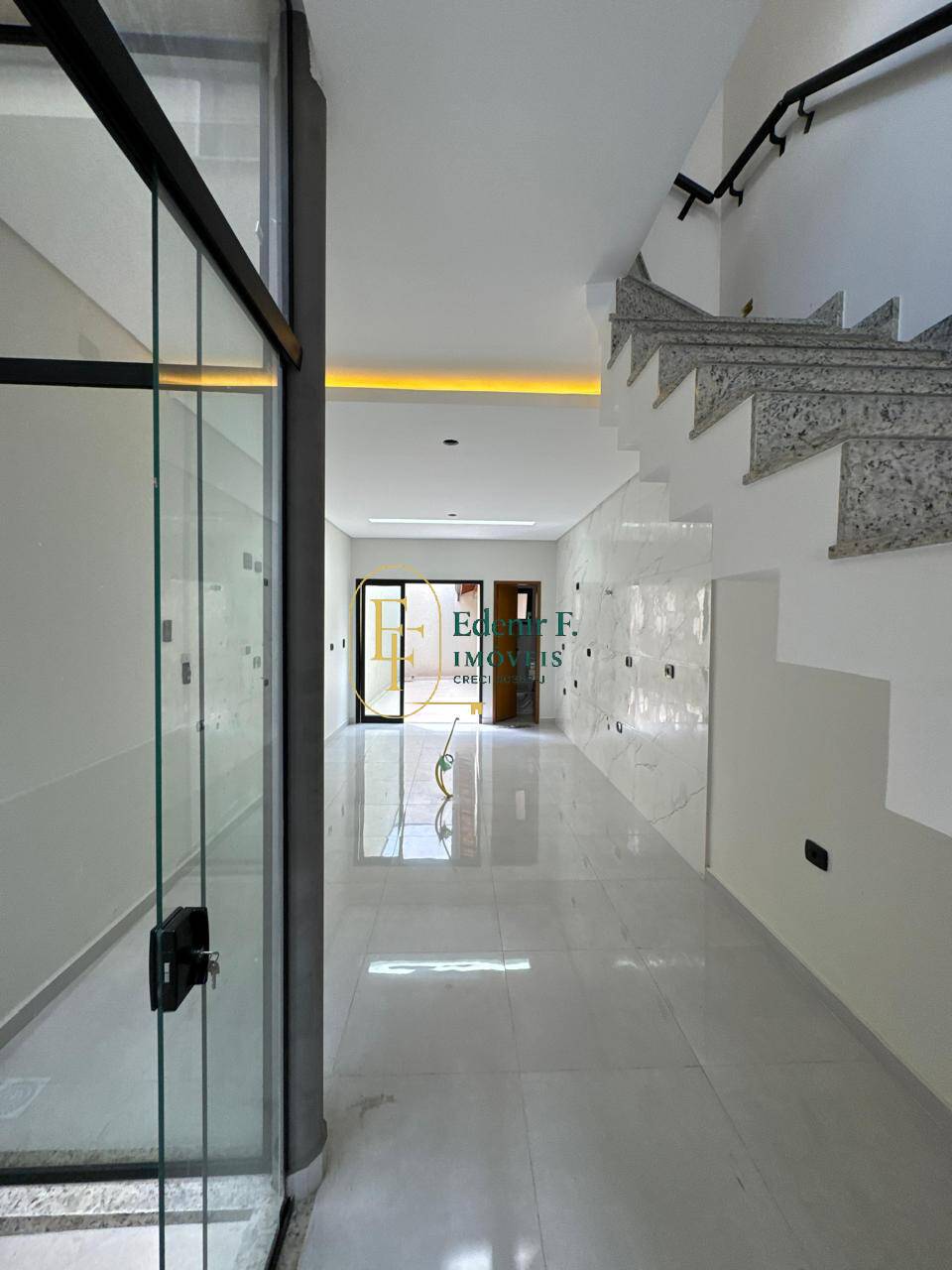Casa, 2 quartos, 110 m² - Foto 1