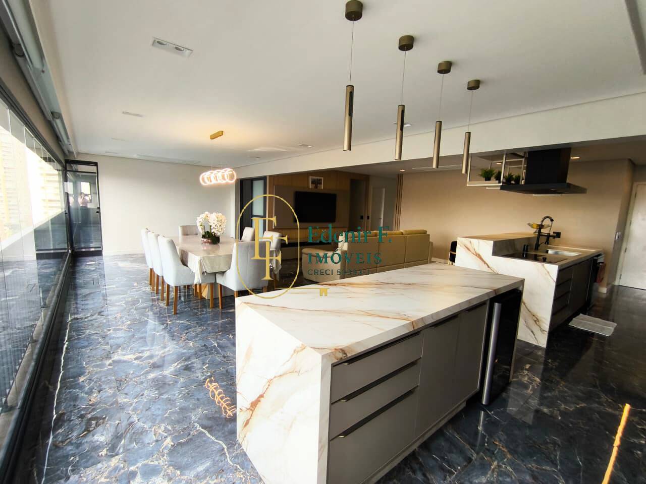 Apartamento, 3 quartos, 165 m² - Foto 1
