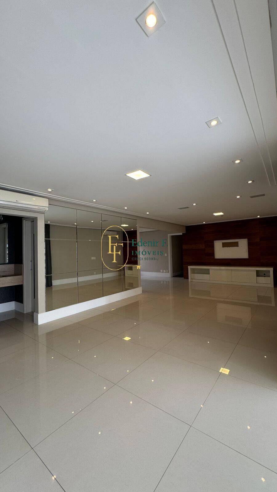 Apartamento, 4 quartos, 242 m² - Foto 5