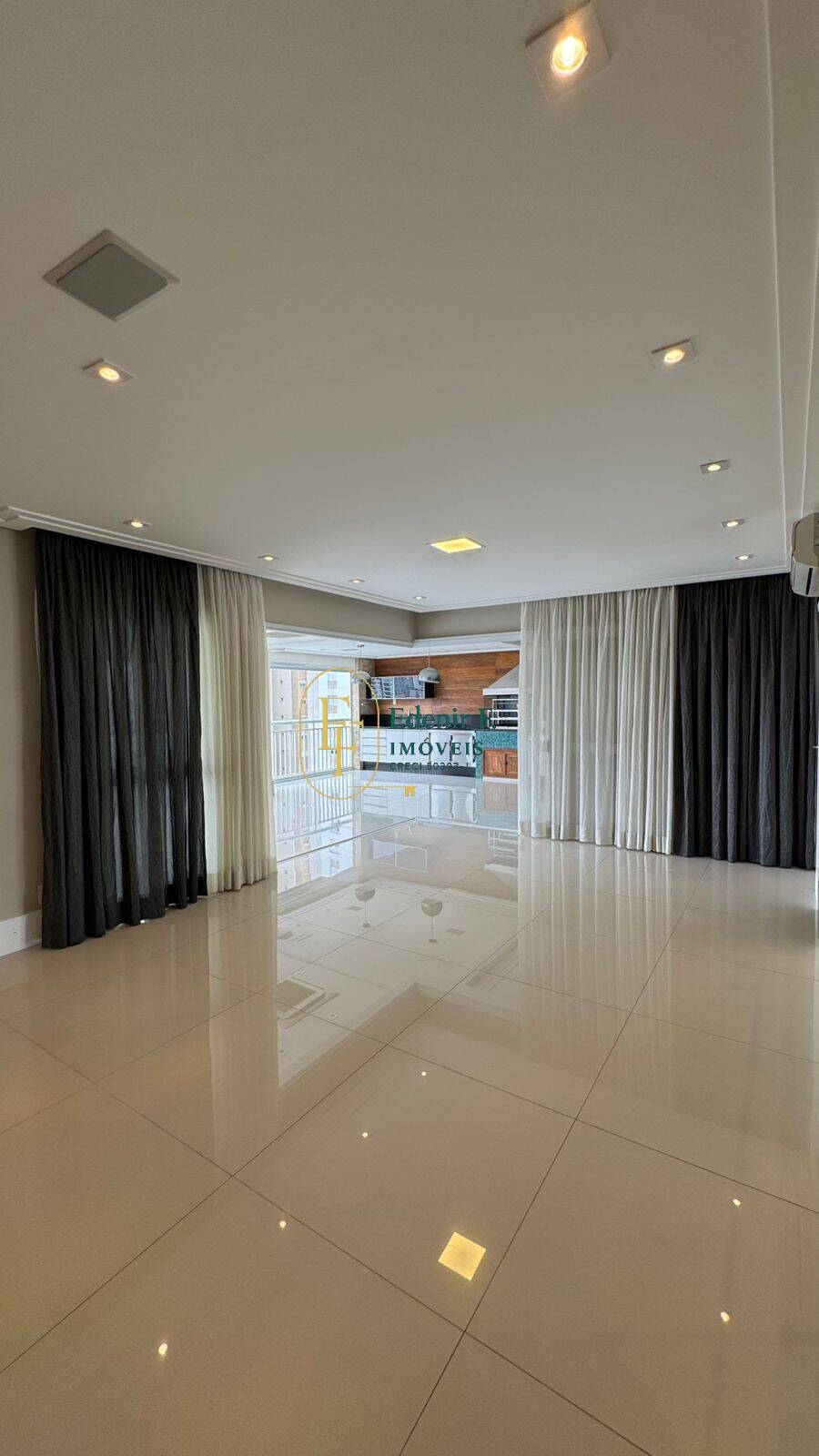 Apartamento, 4 quartos, 242 m² - Foto 4