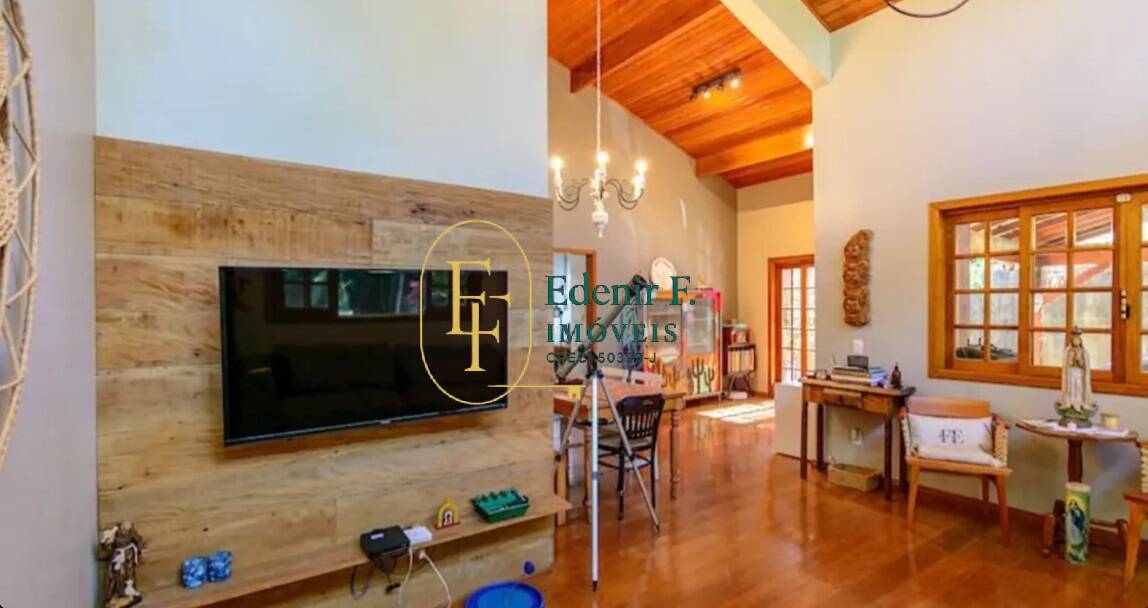 Casa, 4 quartos, 350 m² - Foto 1