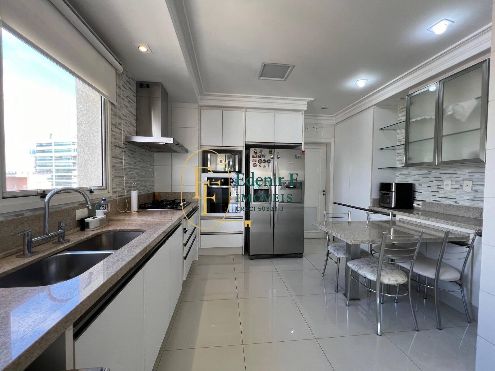Apartamento, 4 quartos, 250 m² - Foto 24
