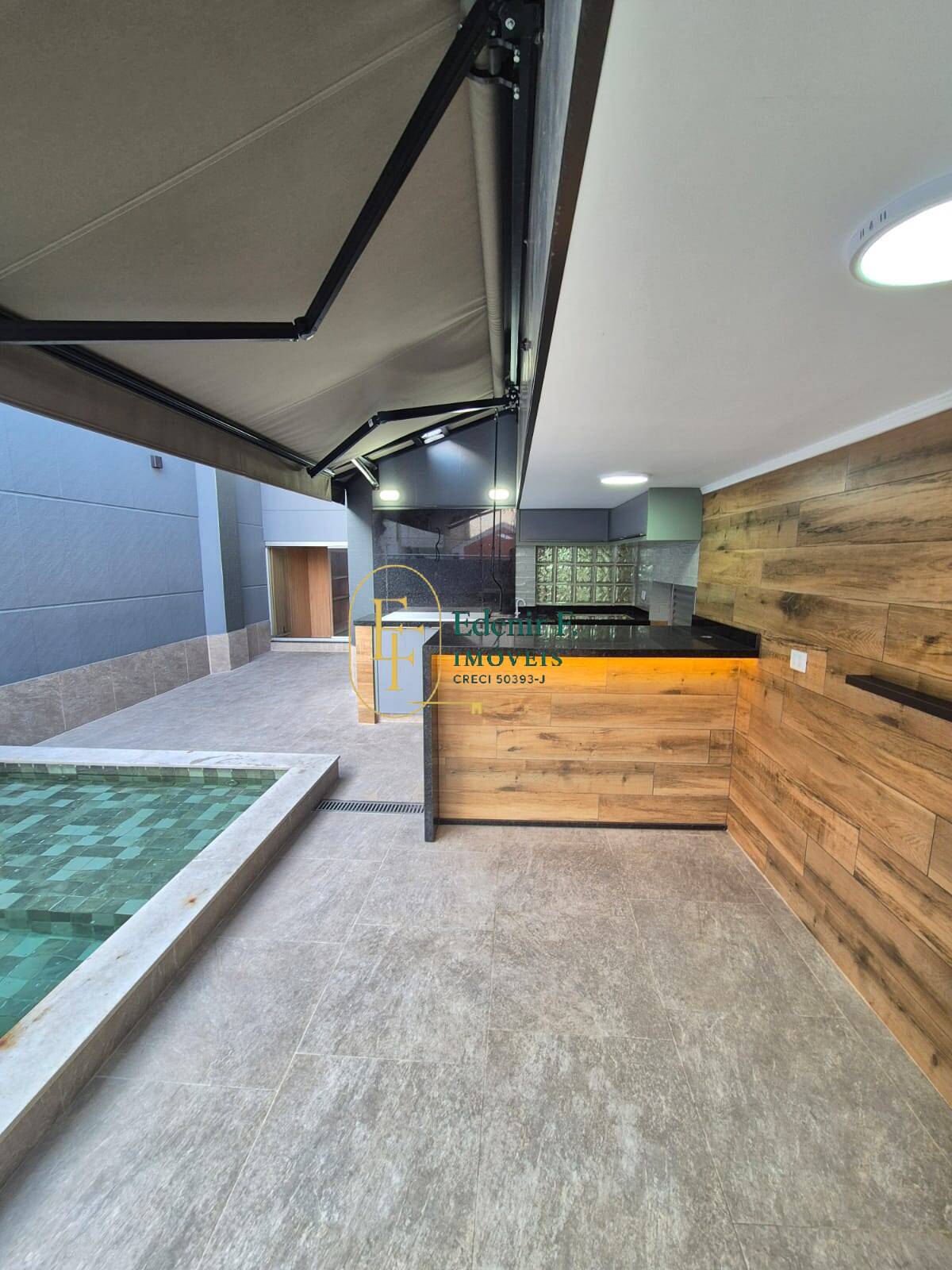 Sobrado, 6 quartos, 390 m² - Foto 1