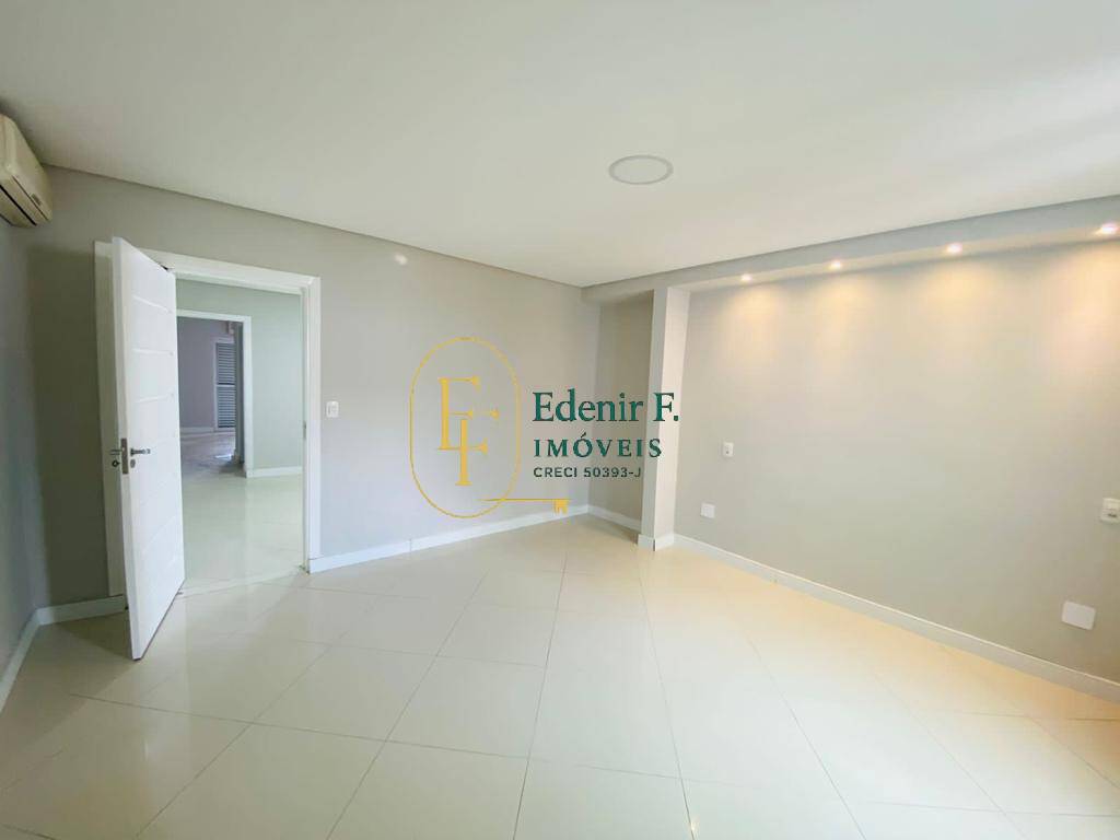 Sobrado, 6 quartos, 390 m² - Foto 17