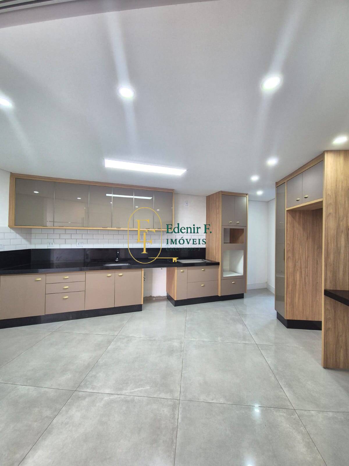 Sobrado, 6 quartos, 390 m² - Foto 28