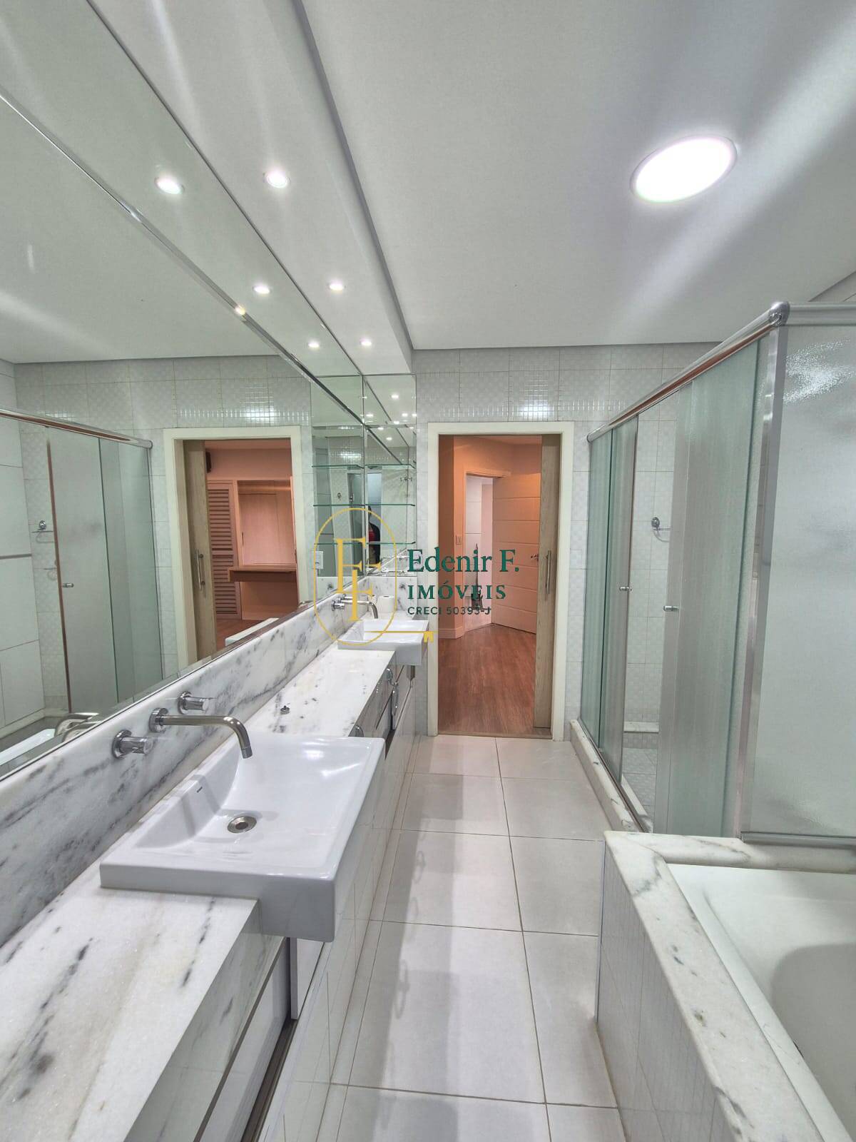 Sobrado, 6 quartos, 390 m² - Foto 62