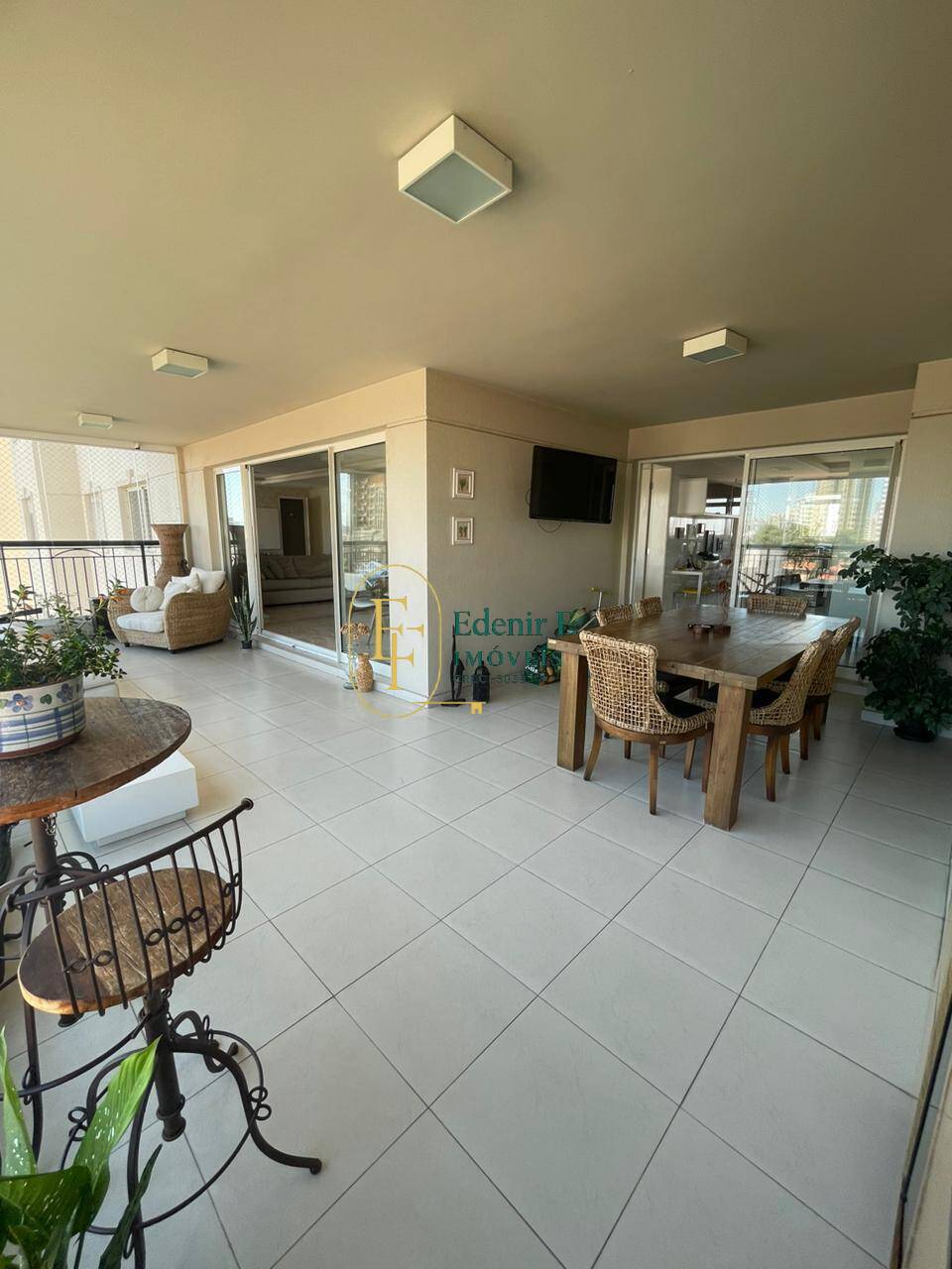 Apartamento, 4 quartos, 204 m² - Foto 2