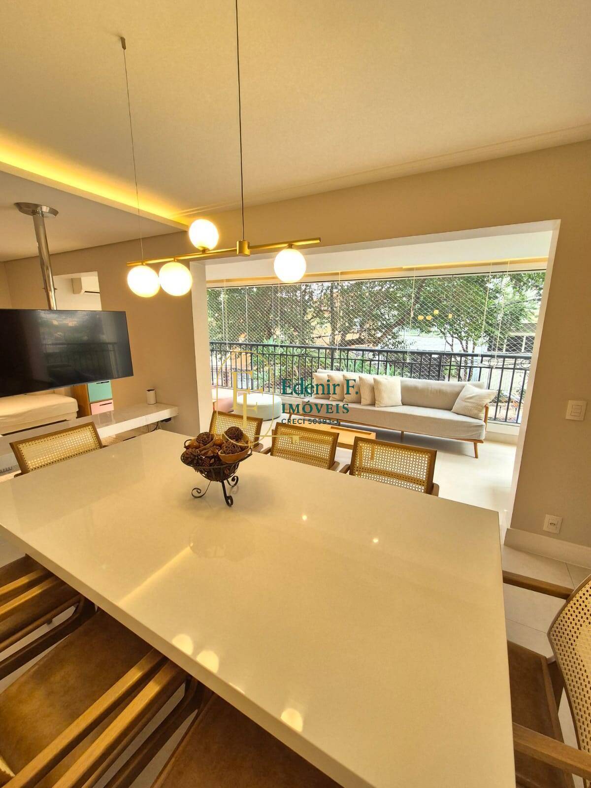 Apartamento, 3 quartos, 136 m² - Foto 2