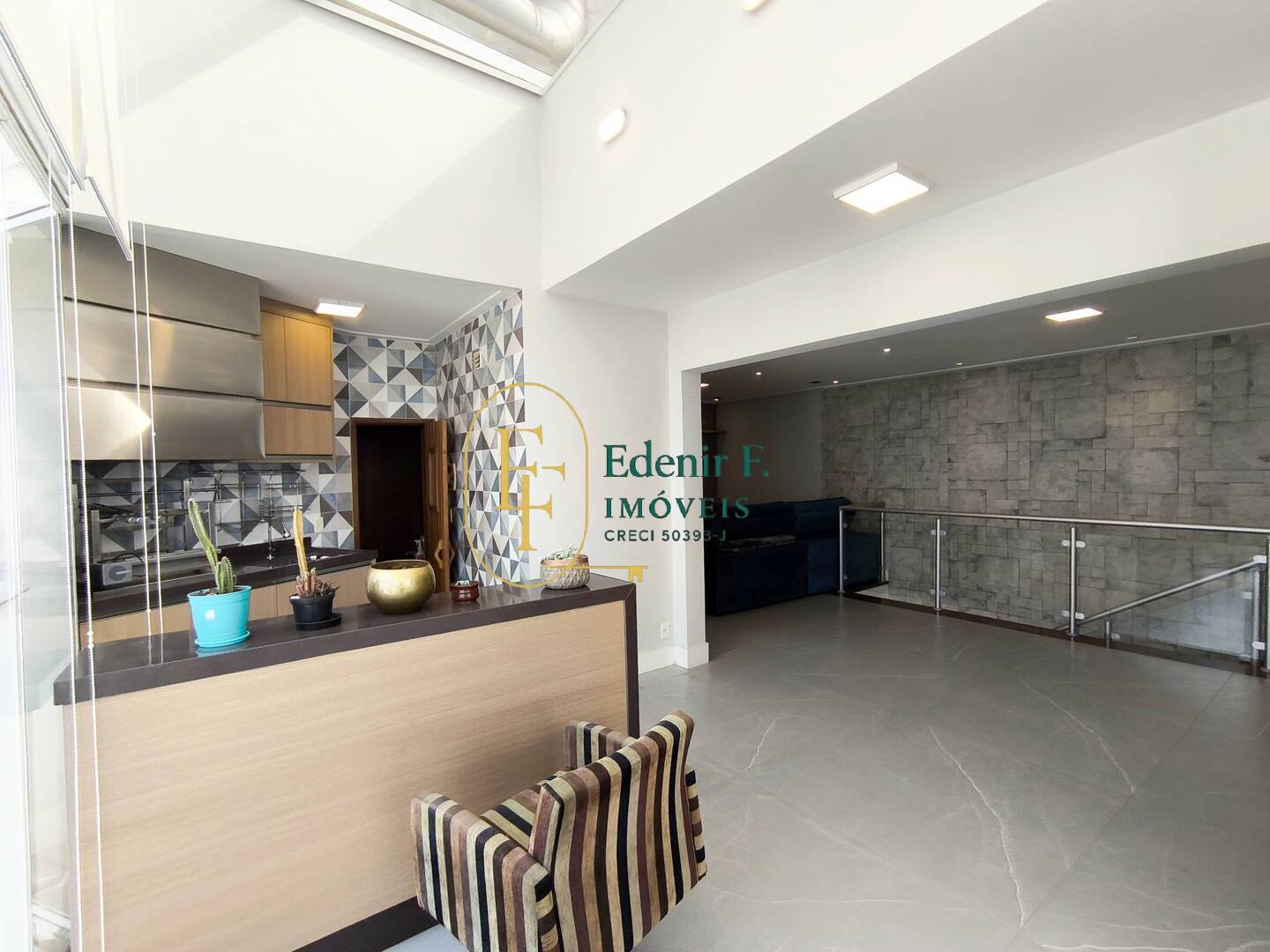 Cobertura, 3 quartos, 215 m² - Foto 4