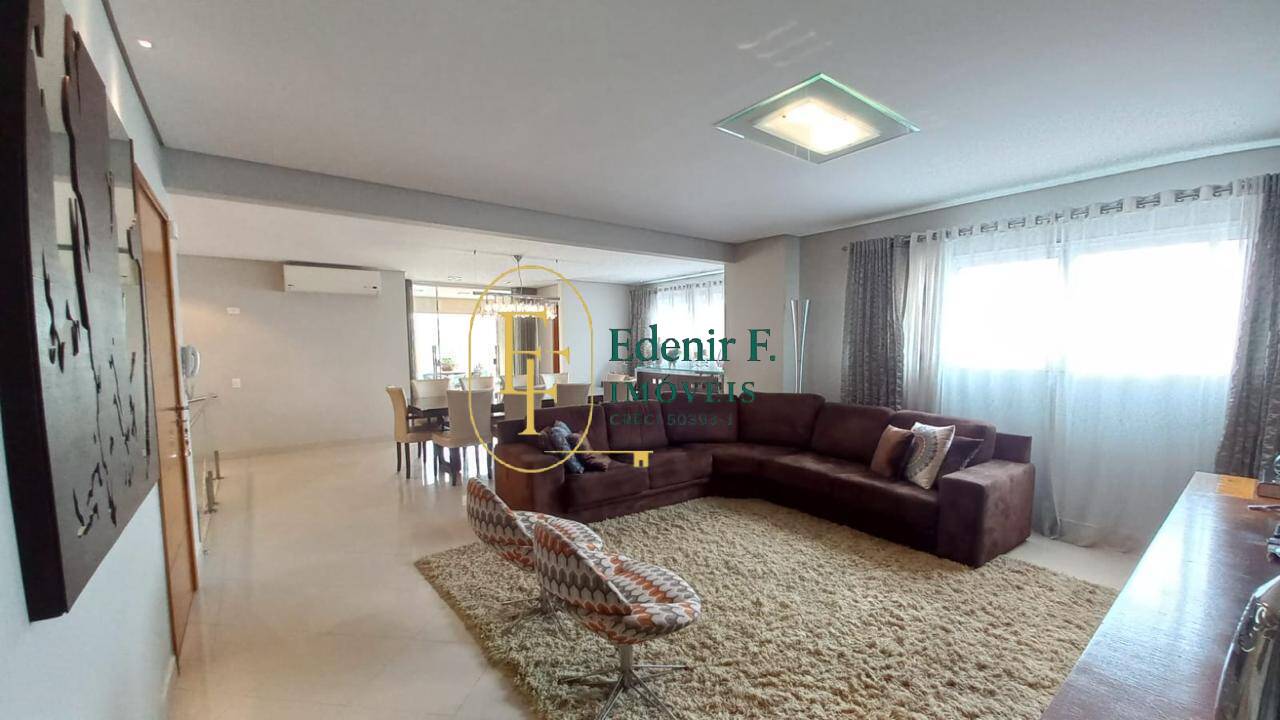 Apartamento, 3 quartos, 250 m² - Foto 2